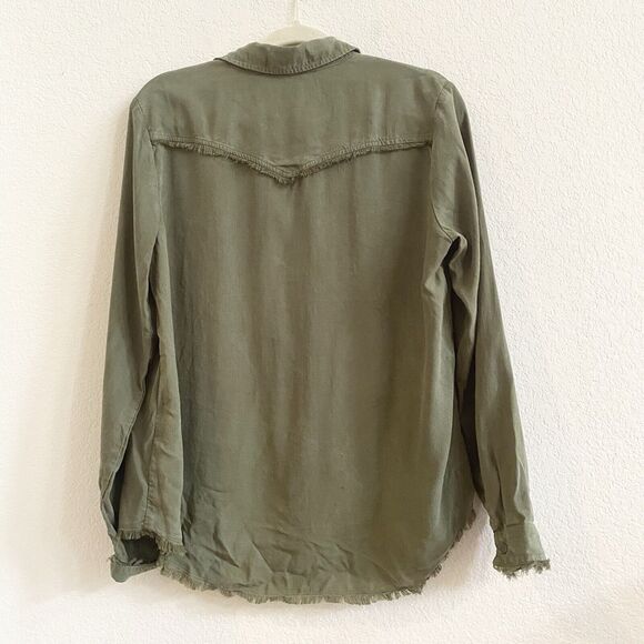 Anthropologie Cloth & Stone Womens Frayed Button Down Army Green Shirt Blouse M - Picture 7 of 9